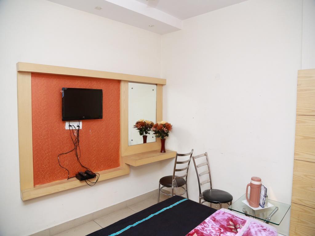 Hotel Shivam International - A Well Hygiene Property All Staff Vaccinated " Neu-Delhi Zimmer foto