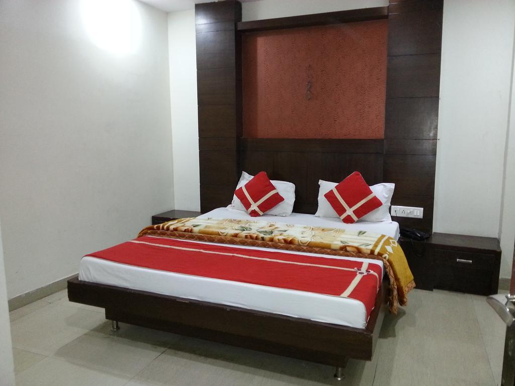 Hotel Shivam International - A Well Hygiene Property All Staff Vaccinated " Neu-Delhi Exterior foto