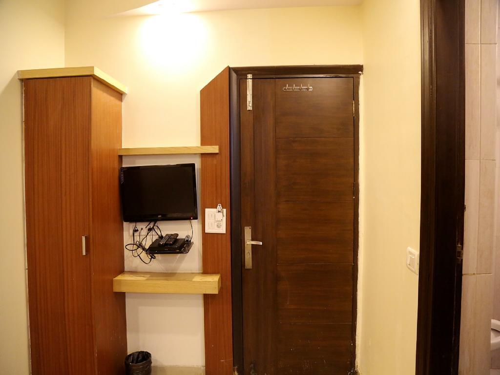 Hotel Shivam International - A Well Hygiene Property All Staff Vaccinated " Neu-Delhi Exterior foto